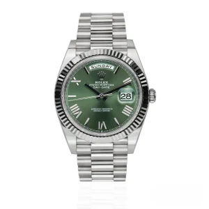 CleanFactory ROLEX DAY-DATE 228239 40mm 18ct Oro Bianco Quadrato Verde Oliva
